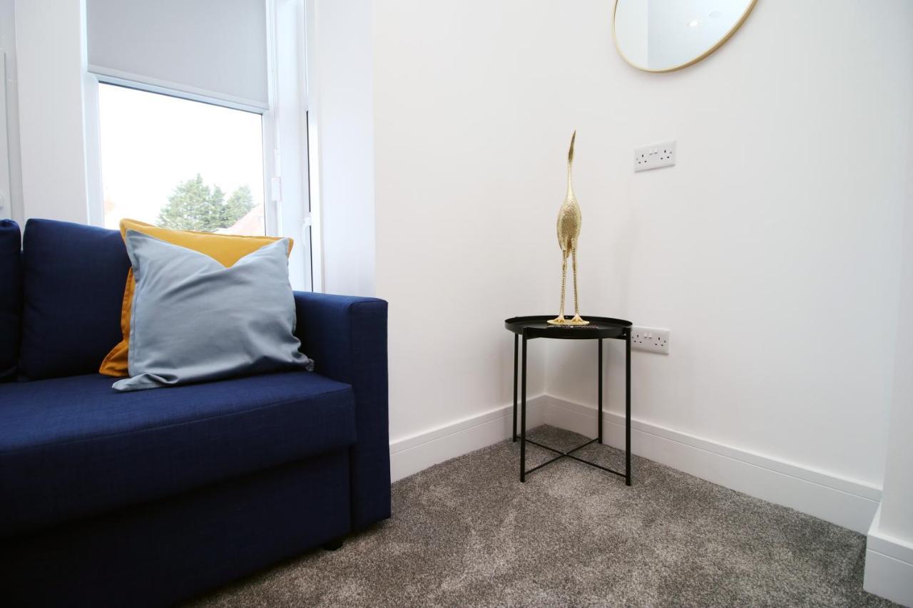 Appartamento No 49 Apartments, Perfect For Business And Leisure Stays, 10 Min Drive Into Centre, Easy Access To Local Transport, 1br And 2br Available, Free Parking *